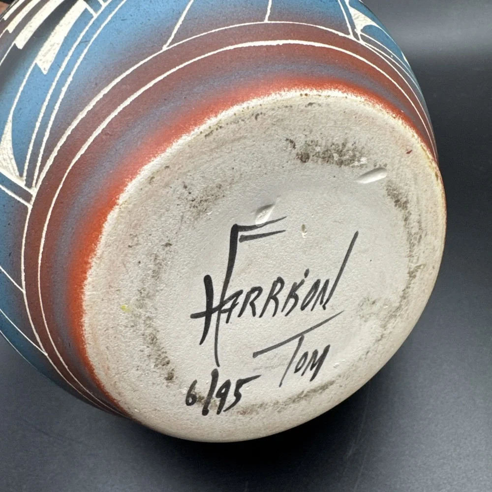 Navajo Flying Eagle Art Pottery Vase‎ Native American Tom F Harrison Sign Number